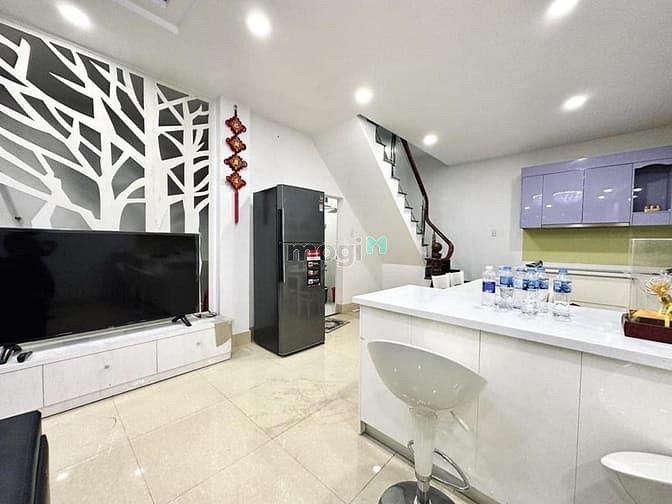 Hình ảnh Nhà đẹp ngay Võ Văn Kiệt- Quận 1