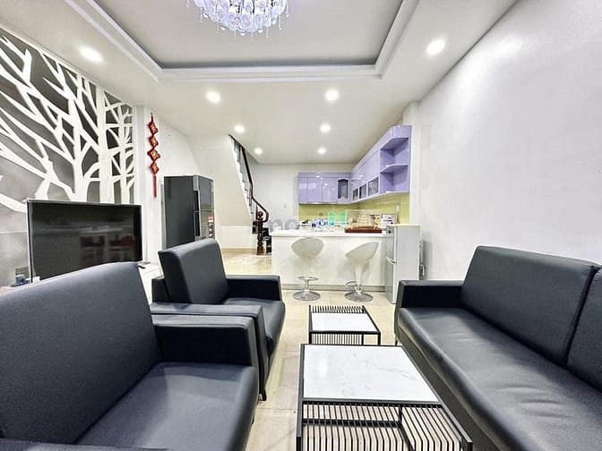 Hình ảnh Nhà đẹp ngay Võ Văn Kiệt- Quận 1