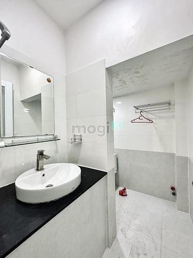 Hình ảnh Nhà đẹp ngay Võ Văn Kiệt- Quận 1