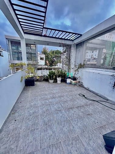 Hình ảnh Nhà đẹp ngay Cao Thắng- Quận 10.