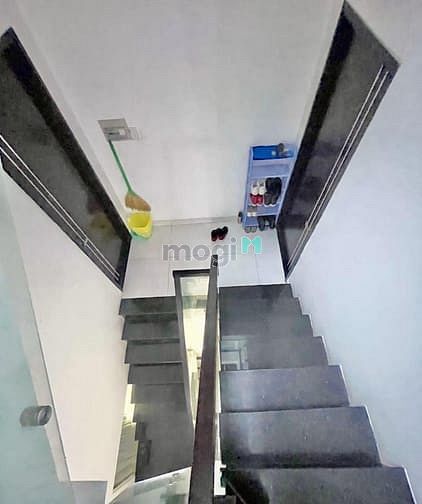 Hình ảnh Nhà đẹp ngay Cao Thắng- Quận 10.