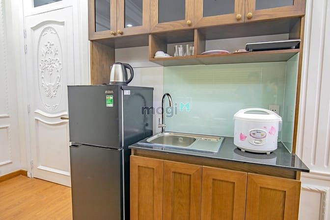 Hình ảnh Căn Cửa Sổ Lớn Phổ Quang Gần Sân Bay