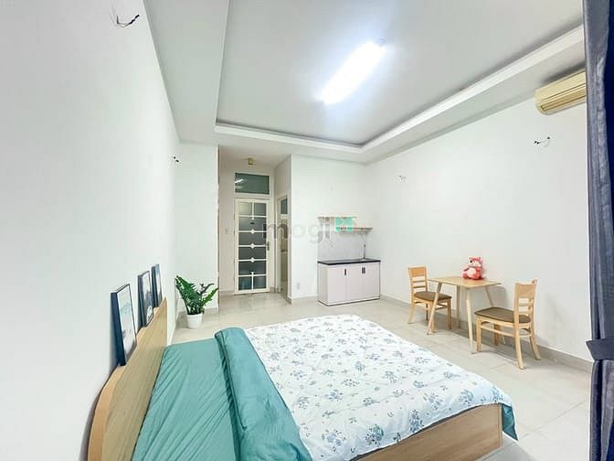 Hình ảnh Chính chủ cho thuê phòng ban công gần cầu SG Q2