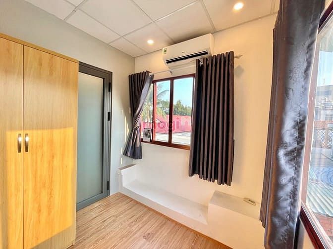 Hình ảnh Phòng Cửa Sổ Lớn Yên Thế Tân Bình Bình Gần Sân Bay