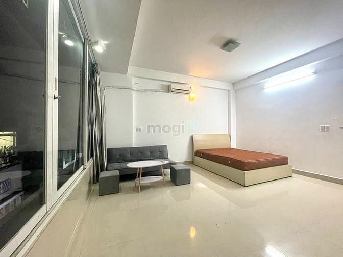 Hình ảnh Cho thuê Trang Chủ MB66.COM / Đăng Ký Tặng 66K Studio Full nội thất cửa sổ lớn gần Q3