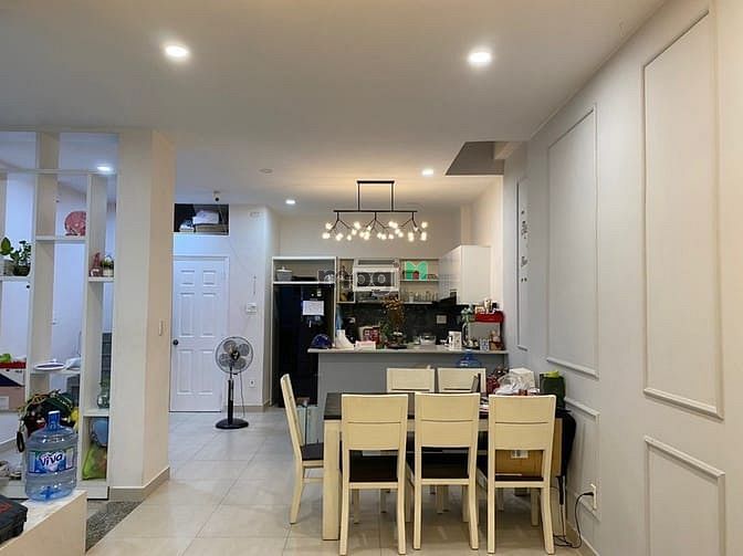 Hình ảnh Siêu phẩm siêu đẹp cách sân bay chỉ 300m.