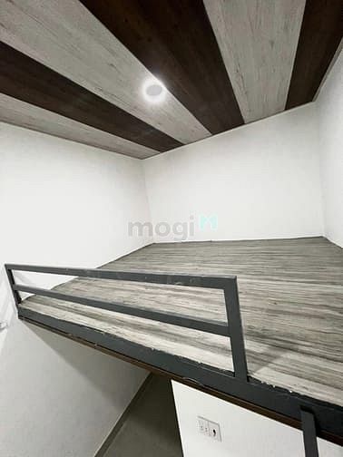Hình ảnh Trống phòng duplex cửa sổ giá học sinh sinh viên