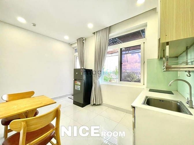 Hình ảnh 🎴1P_40m2_Ban Công Lớn , bảo Vệ , Thang Máy , Dọn Phòng Gần Cầu Đỏ