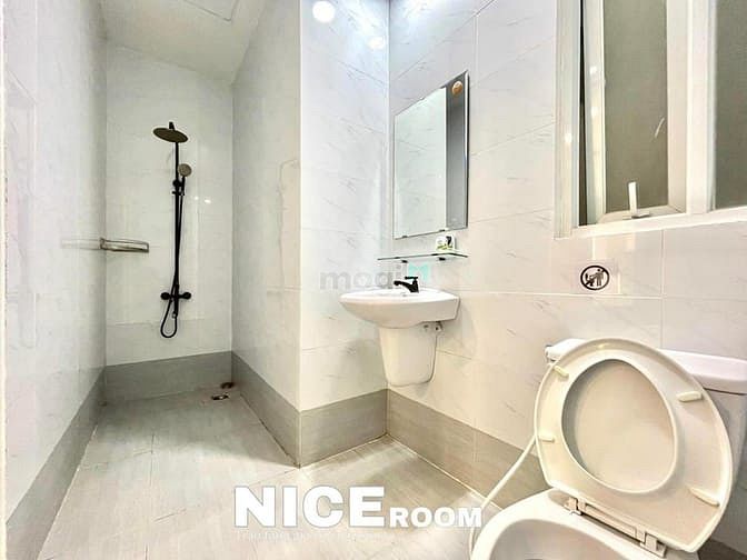 Hình ảnh 🎴1P_40m2_Ban Công Lớn , bảo Vệ , Thang Máy , Dọn Phòng Gần Cầu Đỏ