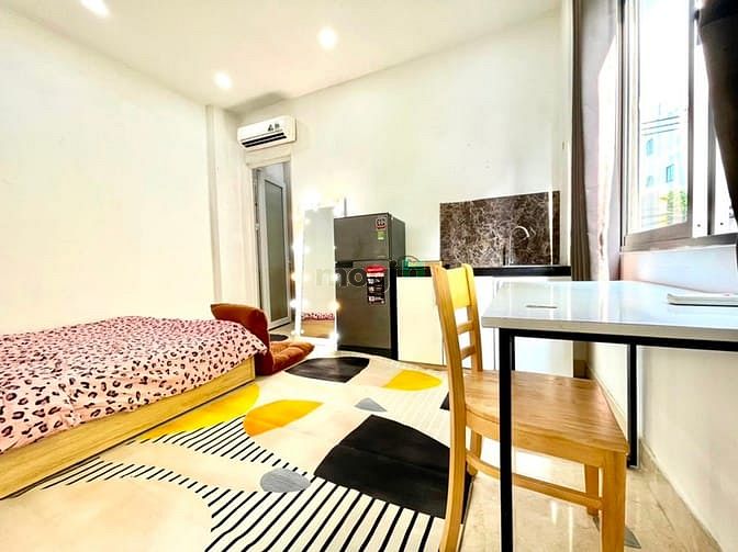 Hình ảnh Studio ban công, cửa sổ full nội thất gần chợ Xóm Chiếu Q4