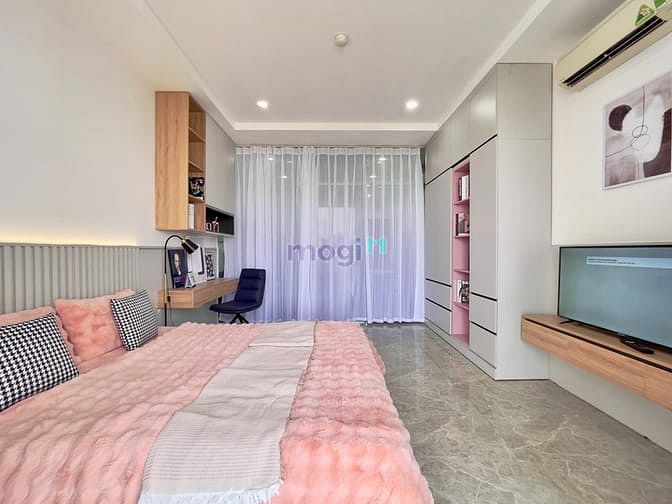 Hình ảnh Cho thuê căn studio tách bếp ban công gần Lotte, tdt, cầu kênh tẻ.