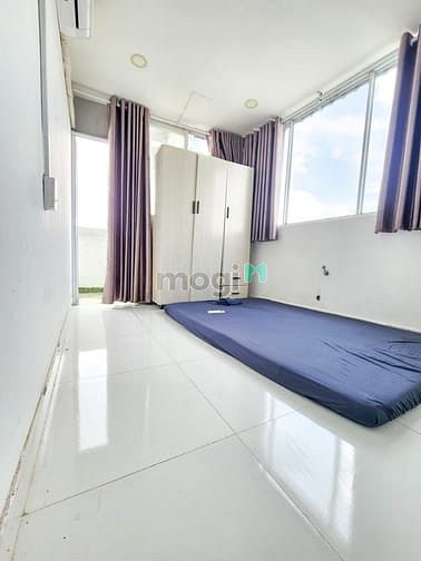 Hình ảnh Cho Thuê CHDV 2PN Ban Công Lớn Sát Phạm Văn Đồng