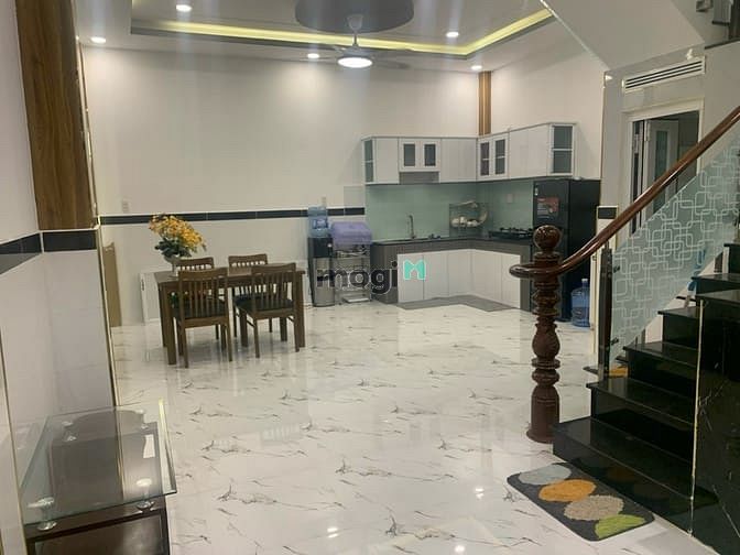 Hình ảnh 🏦 Nhà bán 5,65m x 11m đúc 3 tấm