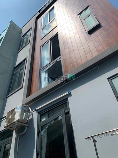 Hình ảnh Phòng Cửa Sổ Bạch Đằng Tân Bình Gần Sân Bay