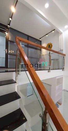 Hình ảnh Nhà 1 trệt 1 lửng ngay chợ Long Trường