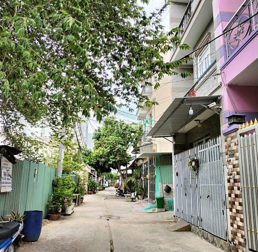 Hình ảnh Bình Tân đất thổ cư 405m2(20 x 20) vuông vức-hẻm ôtô-cạnh AEON- 15,3tỷ