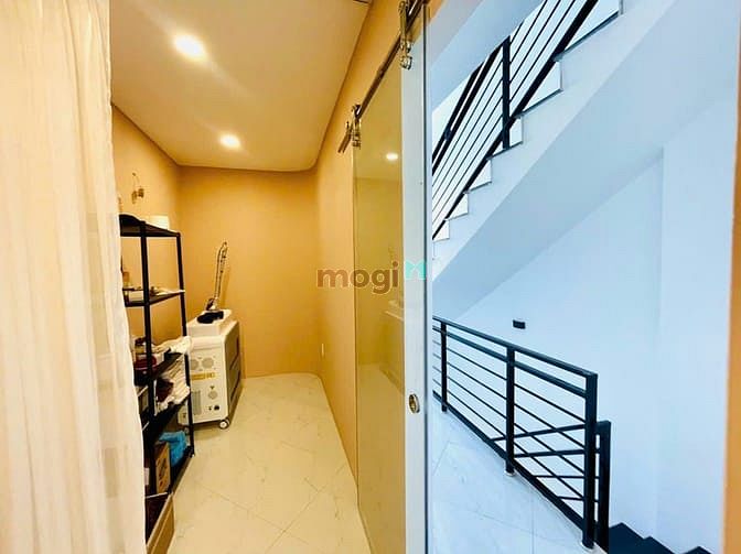 Hình ảnh Chủ định cư bán gâp căn home spa & Massage khỏe
