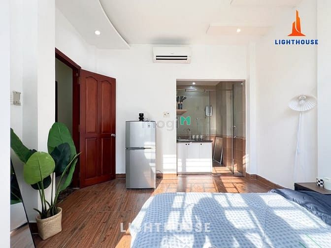 Hình ảnh Phòng Cửa Sổ Bạch Đằng Tân Bình Gần Sân Bay