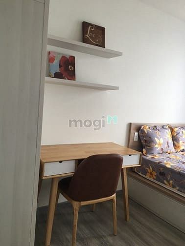Hình ảnh Gia đình cần bán gấp CH 312 Lạc Long Quân 70m2, 2pn, căn góc,có bancon