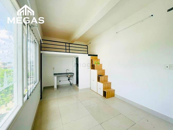Hình ảnh Cho Thuê Căn Hộ Có Gác 30m2 Cửa Sổ Thoáng Gần Ngã 4 Bảy Hiền