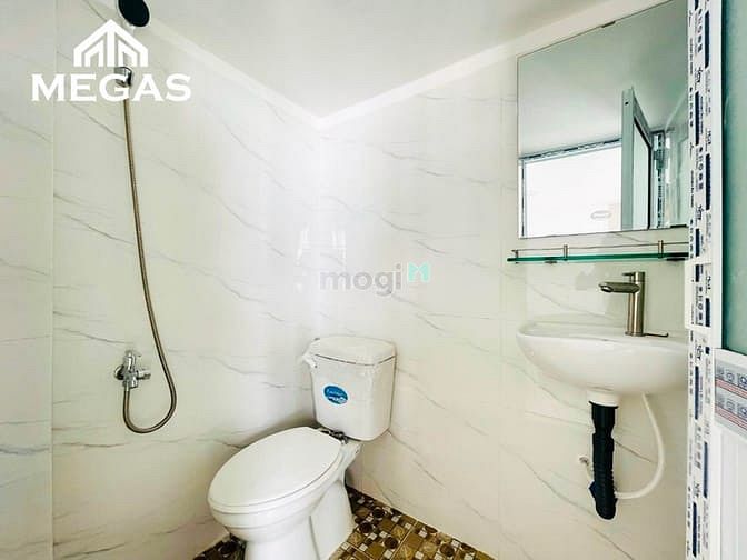 Hình ảnh Cho Thuê Căn Hộ Có Gác 30m2 Cửa Sổ Thoáng Gần Ngã 4 Bảy Hiền