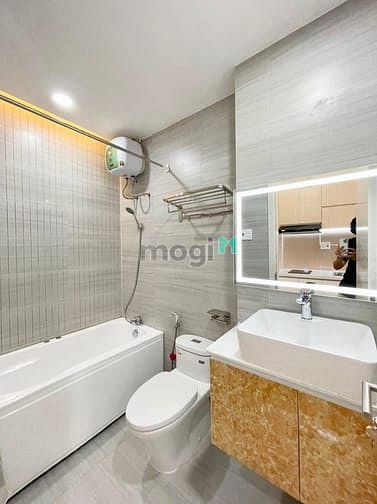 Hình ảnh Căn Hộ Cao Cấp 1PN Sát Quận 1, Thang Máy, Hầm xe, Bảo vệ 24/7