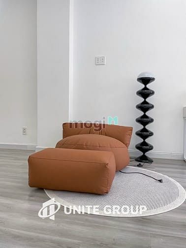 Hình ảnh Trống sẵn một phòng ban công cửa sổ siêu thoáng