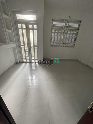 Hình ảnh Nhà ngay 3/2- Quận 10-DT 38m2-3PN