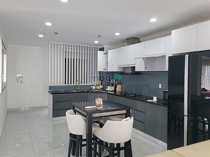 Hình ảnh Cho thuê SUNRISE CITY Q7_có ban công_căn góc thoáng mát