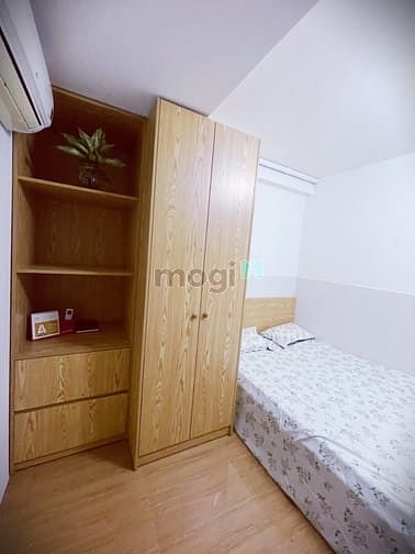 Hình ảnh Cho thuê Studio 2 phòng ngủ có sân thoáng mát trên đường Bạch Mã, Quận