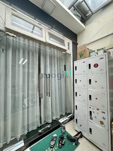 Hình ảnh Nhà ngay CMT8- Q3- DT 26m2- 4PN-4WC