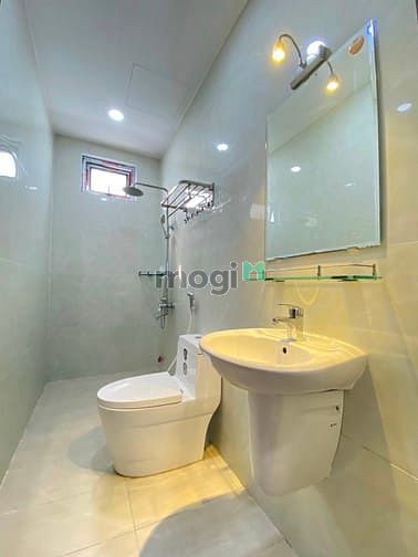 Hình ảnh Căn Hộ 2 Phòng Ngủ Full Nội Thất Ngay Chợ Tân Định Quận 1