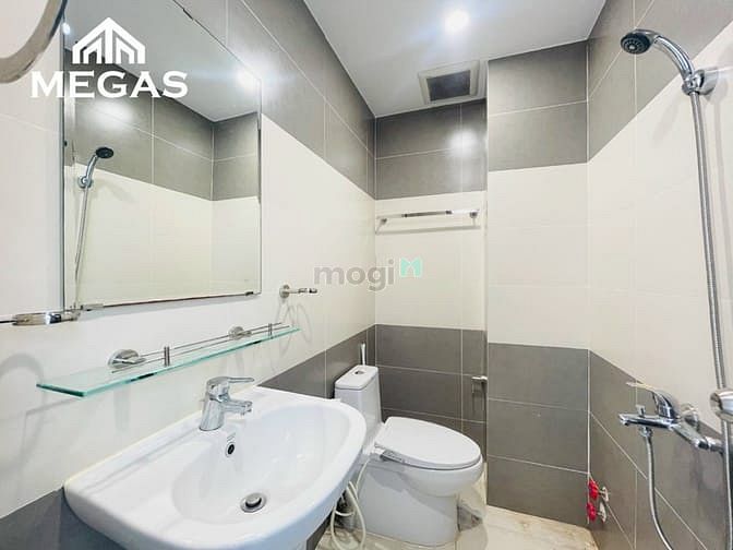 Hình ảnh Chính Chủ Cho Thuê Studio Full Nội Thất Cửa Sổ lớn Gần Sân Bay