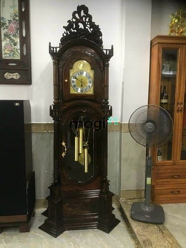 Hình ảnh Biệt thự dát vàng ngay chợ Phước bình có thang máy