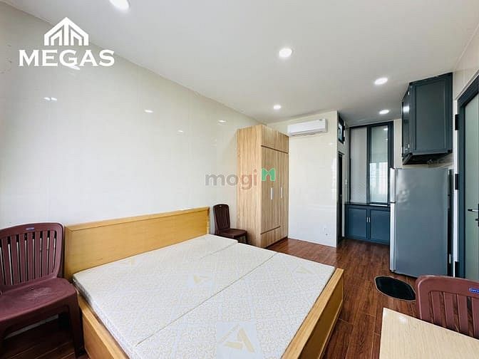 Hình ảnh Studio Full Nội Thất Cửa Sổ Thoáng Ngay Dương Quảng Hàm
