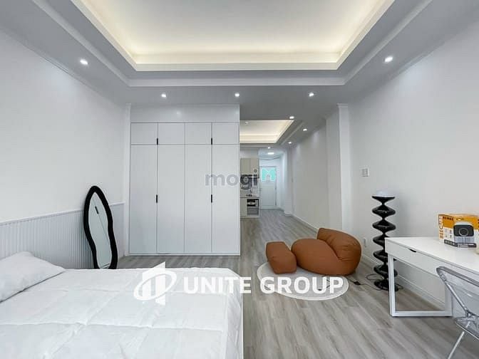 Hình ảnh Phòng Cửa Sổ Lớn Bạch Đằng Gần Sân Bay