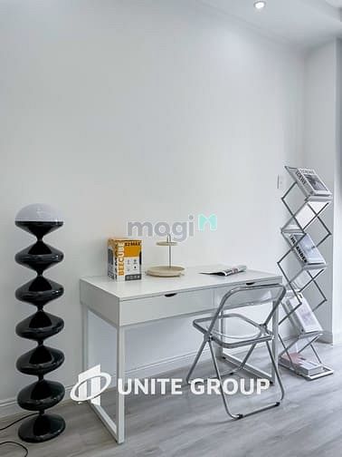 Hình ảnh Phòng Cửa Sổ Lớn Bạch Đằng Gần Sân Bay