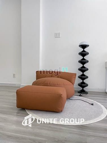 Hình ảnh Phòng Cửa Sổ Lớn Bạch Đằng Gần Sân Bay