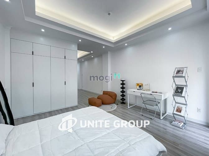 Hình ảnh Phòng Cửa Sổ Lớn Bạch Đằng Gần Sân Bay