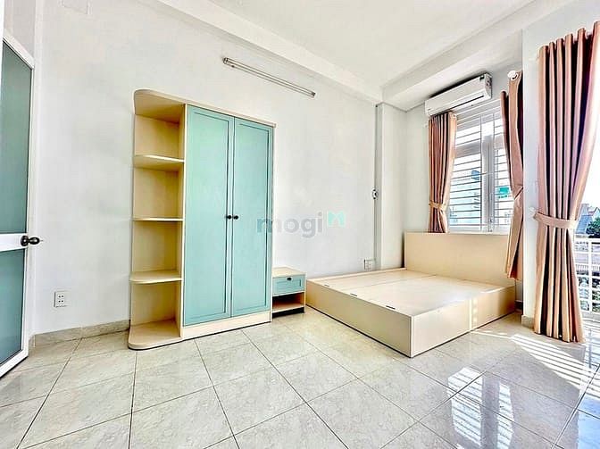 Hình ảnh Căn Hộ Ban Công Riêng Đầy Đủ Nội Thất Ngay Bành Văn Trân