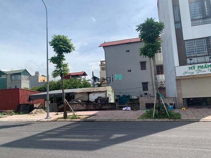 Hình ảnh Bán 97m đất đấu giá Cự Khối dãy TT4, dùng làm nhà vườn, trụ sở