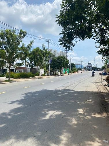 Hình ảnh Cho Thuê đất Nguyễn Cửu Phú Q.Bình Tân hơn 1000m2
