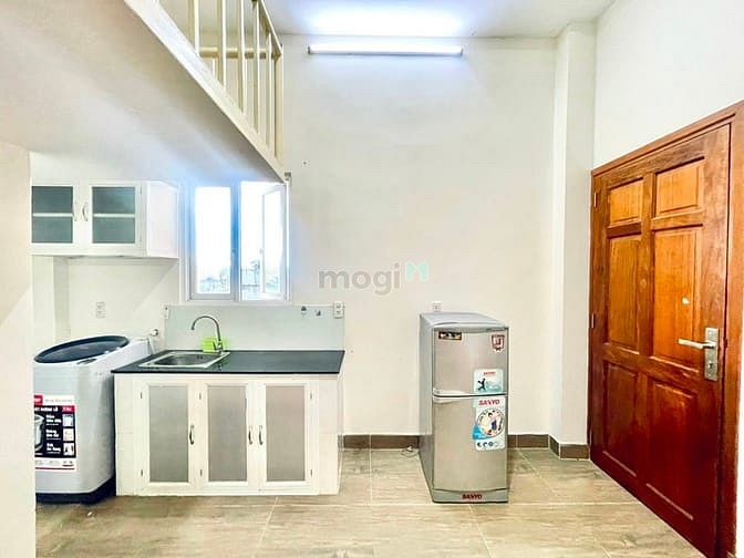 Hình ảnh Căn Hộ Gác Lửng Full Nội Thất Cửa Sổ Thoáng Tại P.13 Tân Bình