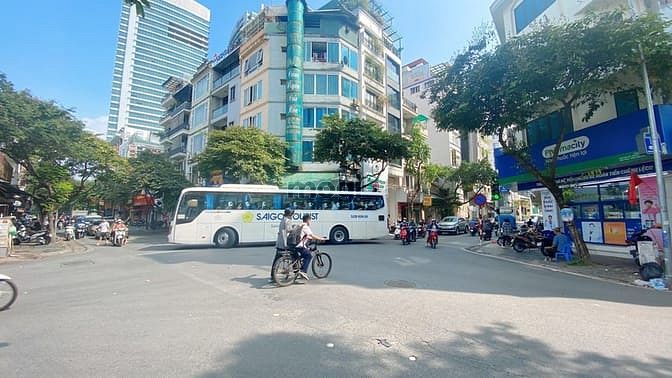 Hình ảnh Cho thuê căn góc siêu đắc địa mặt phố Cửa Bắc - Ba Đình