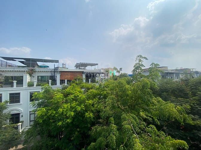 Hình ảnh Cho Thuê Nhà Phố Lakeview , An Phú 100 m2, Thang máy Chỉ 38 Triệu.