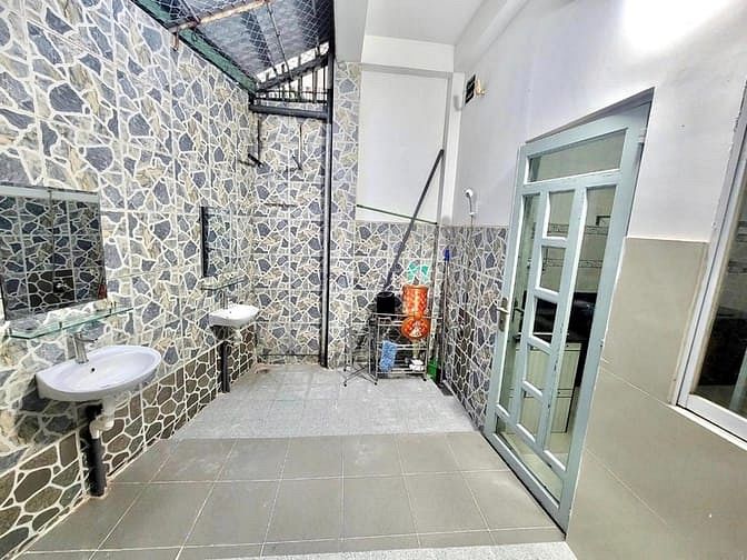 Hình ảnh KTX Ưu đãi chỉ 1Tr3/ tháng 2 tháng đầu - Full NT - Gần CĐ Công Thương