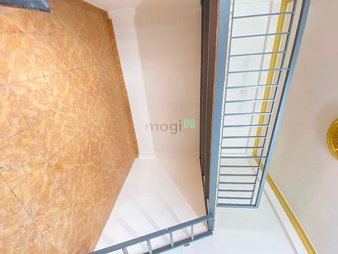 Hình ảnh Phòng Cao Cấp Sẵn Máy Lạnh Ngay Chợ Cầu - Tô Ký