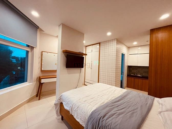 Hình ảnh Mb6623 nạp rút nhanh chóng cạnh sân bay Tân Bình cửa sổ lớn