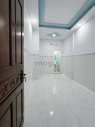 Hình ảnh Nhà mới xây cho nữ thuê tầng trệt