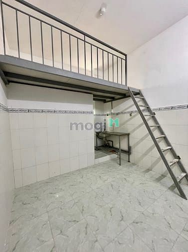Hình ảnh Phòng 30m2 Sẵn Máy Lạnh Ngay Tân Quý - Đh Công Thương